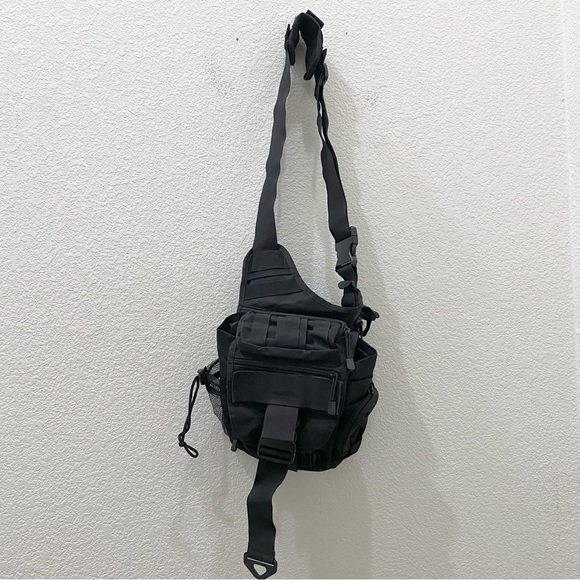 G4FREE Black Tactical Messenger Utility Sling Bag - Picture 6 of 16